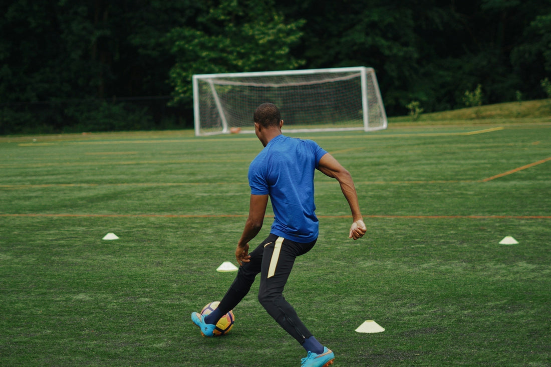 Fußballtraining zuhause für Kinder und Jugendliche – Neben dem Verein gezielt besser werden