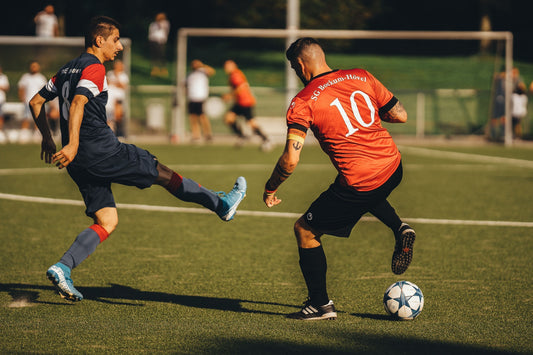 Richtungswechsel im Fußball für Kinder: 5 einfache Übungen für zuhause